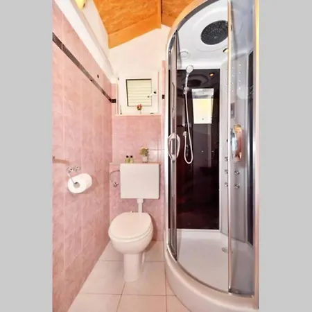 Apartman Bella 4+2 * 두기라트