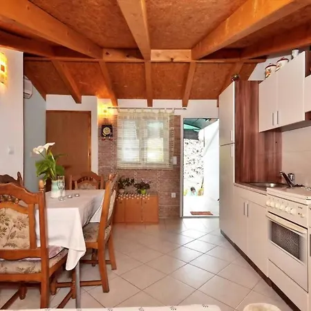 Apartman Bella 4+2 *